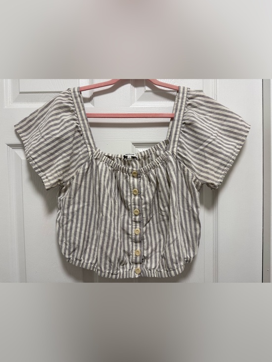 Madewell Tops - Madewell Striped White and Grey Flutter-Sleeve Button-Front Crop Top LARGE/LG